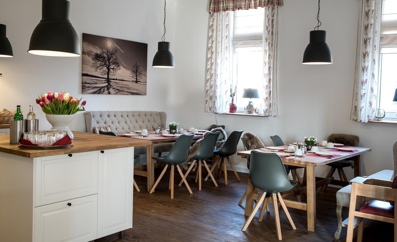 Weddeler Hof Hotel Cremlingen Екстериор снимка
