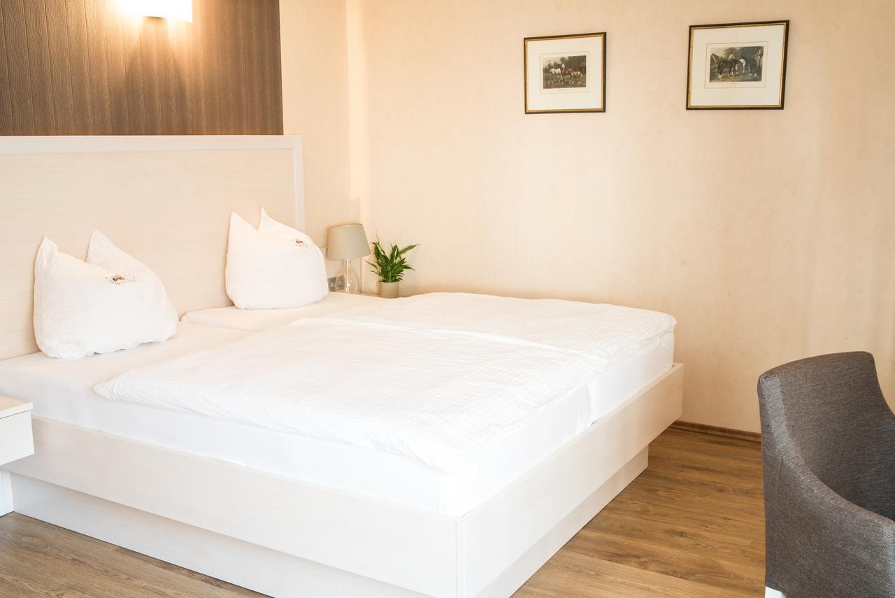 Weddeler Hof Hotel Cremlingen Екстериор снимка